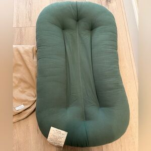 Snuggle me Lounger with cover